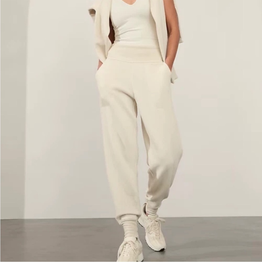 Athleta Coaster Luxe Waffle Knit High Rise Jogger in Cream